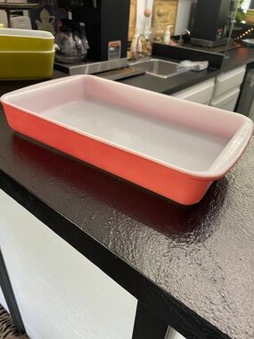 Pyrex Pink Flamingo Glass Bake Dish - Classic Rectangular 2Qt Roaster